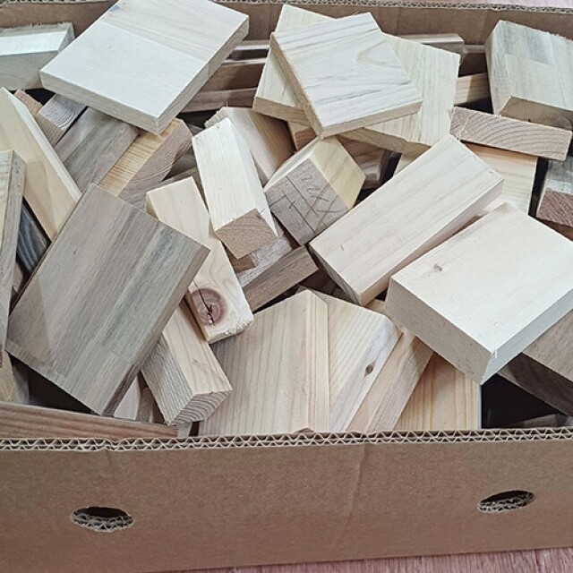 나무에,나무에 다양한 나무조각 창의적인 나무조각 놀이